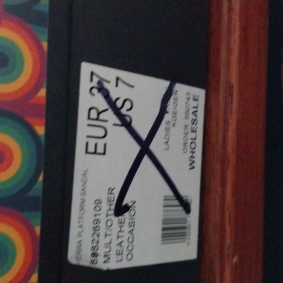 Kurt Geiger Pierra platform sandal - Picture 7 of 9